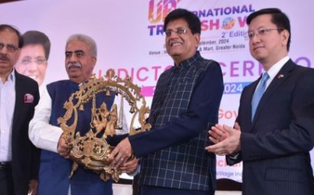 यूपी इंटरनेशनल ट्रेड शो में केंद्रीय मंत्री ने की योगी सरकार की तारीफ