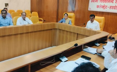 Hardoi: उद्योग बंधु की बैठक में ईओ की अनुपस्थिति पर डीएम ने जताई नाराजगी, मंडी सचिव को चेतावनी जारी करने के निर्देश