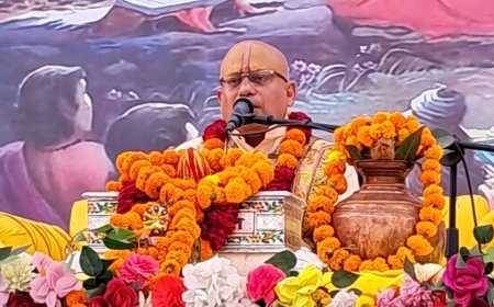 Hardoi: श्रीकृष्ण की मनोहारी बाल लीलाएं सुनने से मन के कल्मश दूर हो जाते हैं- कथाव्यास कविचंद्र दास