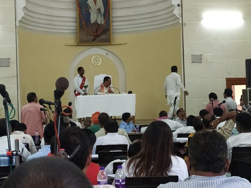 नगर निगम सदन की बैठक में तीखी नोंकझोंक, वेस्ट सल्यूशन की कार्यशैली पर उठे सवाल