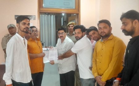 Bijnor: पत्रकारों के साथ अमर्यादित भाषा अभद्रता करने पर सीएम को संबोधित ज्ञापन डीएम अमेठी को सौंपा