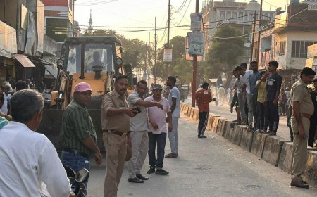 Deoband: भायला रोड पर अतिक्रमण करने वालों के विरुद्ध अभियान चलाया गया