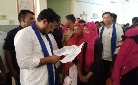 Bijnor: नगीना सांसद ने जिला अस्पताल में की मरीजो से मुलाकात