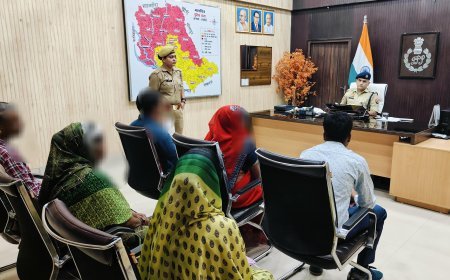 Hardoi: जनसुनवाई के दौरान 54 शिकायतों को एसपी ने सुना, शीघ्र निराकरण के आदेश