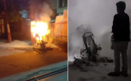 Bijnor News: थाना परिसर में खड़ी होमगार्ड की बाइक पर नशेड़ी युवक ने फेंकी जलती माचिस, बाइक जलकर हुई राख।