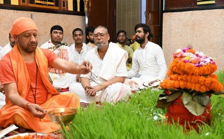 मुख्यमंत्री ने शारदीय नवरात्रि में महाअष्टमी एवं महानवमी के अवसर पर प्रदेशवासियों को हार्दिक बधाई और शुभकामनाएं दीं। 