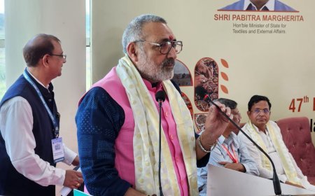 Bhadohi: कैबिनेट एवं कपड़ा मंत्री गिरिराज सिंह ने 47 वें अन्तर्राष्ट्रीय कालीन मेले का शुभारम्भ किया