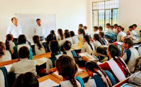 Pratapgarh: लिंग के आधार पर किसी भी महिला के साथ कोई भेदभाव नहीं किया जाएगा- अपर जिला जज सुमित पंवार