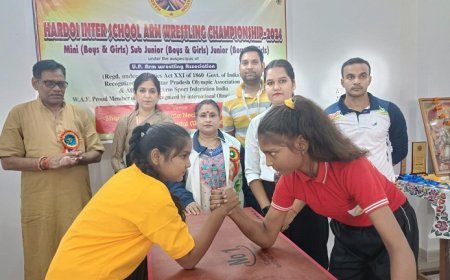 Hardoi News: आर्म रेसलिंग चैंपियनशिप- 2024 में प्रतिभाओं ने दिखाया दम, मेडल व प्रशस्ति पत्र देकर सम्मानित किया। 