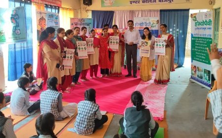 Udham Singh Nagar News: होम्योपैथिक शिविर में नि:शुल्क दवाइयां वितरत की गई। 