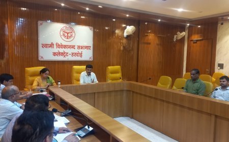 Hardoi News: जनपद में उर्वरक की कोई कमी नहीं- डीएम