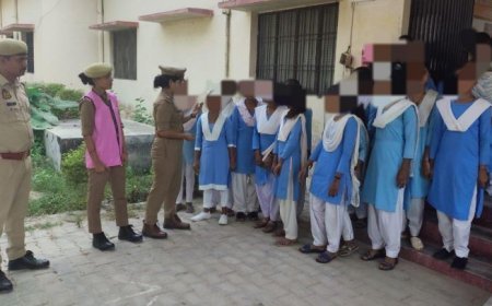 Hardoi News: महिला हेल्प डेस्क, एंटी रोमियों स्क्वायड सहित कई सरकारी योजनाओं के बारे में जागरूक कर रही हरदोई पुलिस