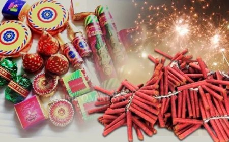 Hardoi News: आतिशबाजी की बिक्री चयनित स्थलों पर करें- प्रभारी अधिकारी