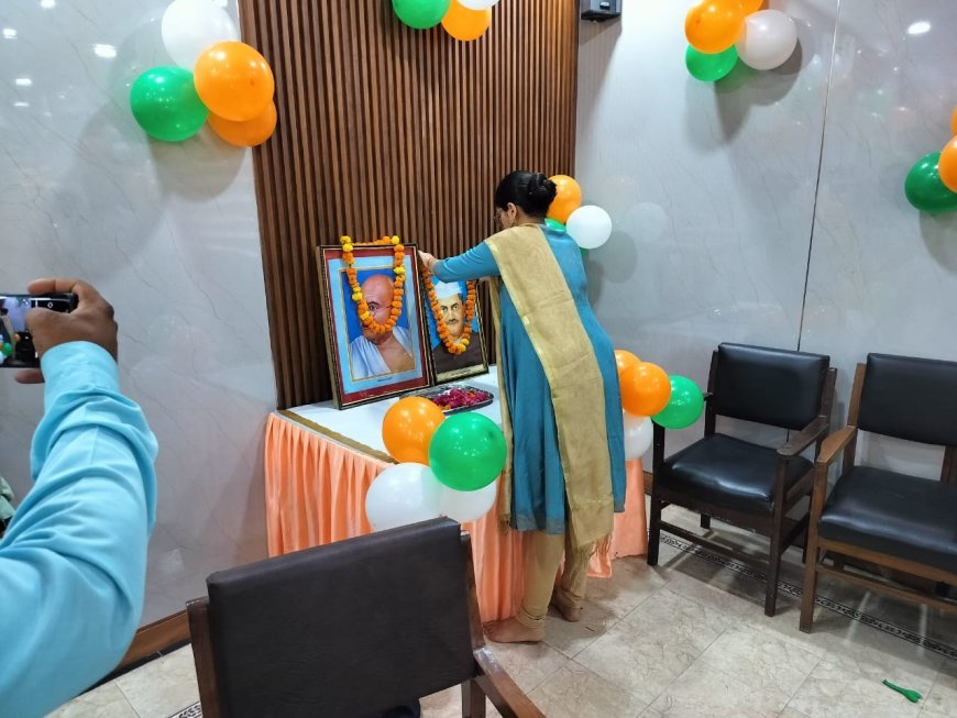 सत्य एवं अहिंसा के मार्ग पर चलकर पीड़ित तथा असहाय की मदद करें- सीडीओ