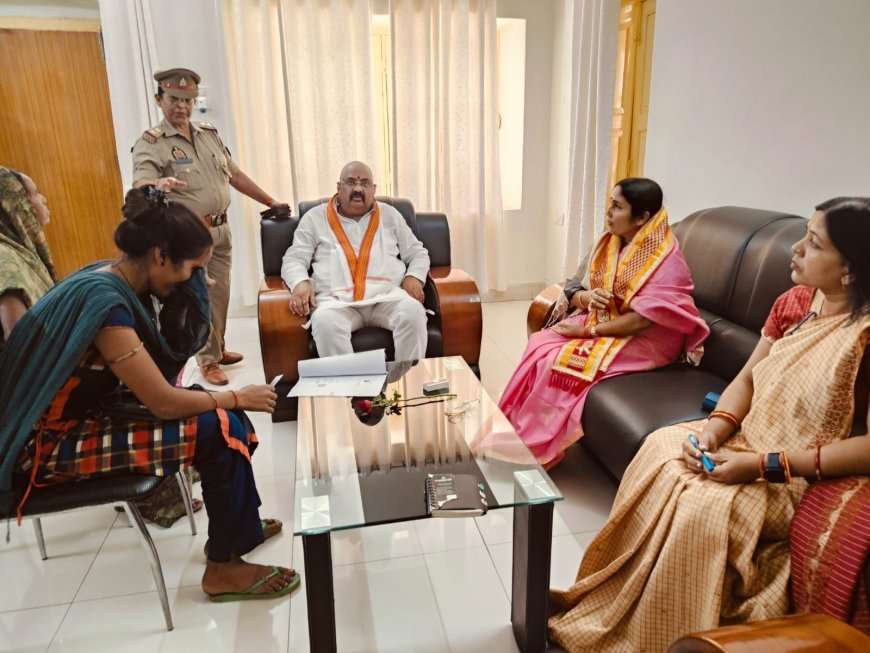 रा. म. आ. सदस्य सुजीता कुमारी ने महिला बैरक, जिला महिला अस्पताल मे प्रसव वार्ड व वन स्टाफ सेन्टर किया निरीक्षण