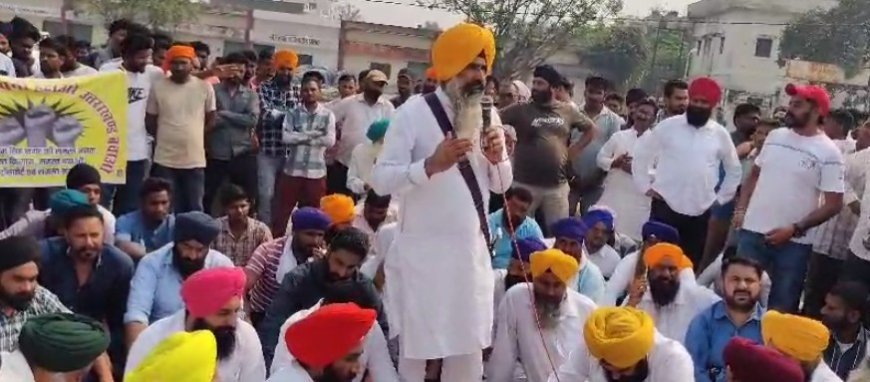 Uttarakhand News: माइनिंग कंपनी के विरोध में हजारों की संख्या में खनन ट्रांसपोर्टरो का उमडा जनसैलाब भीड़ को देखकर प्रशासन हो गया अलर्ट।