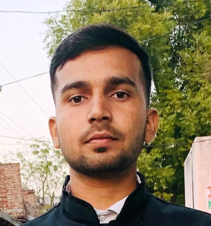 Hathras: बागला कॉलेज के छात्र आकाश सिंह को मिली यूजीसी नेट में सफलता