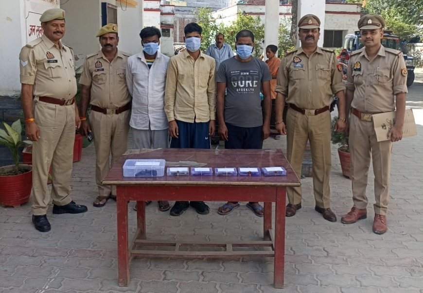 Hardoi News: कॉलेज में दो बार चोरी करने के मामले में 3 गिरफ्तार