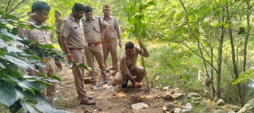 Hardoi News: 135 लीटर अवैध कच्ची शराब तथा लगभग 750 किलोग्राम लहन बरामद, अभियोग पंजीकृत