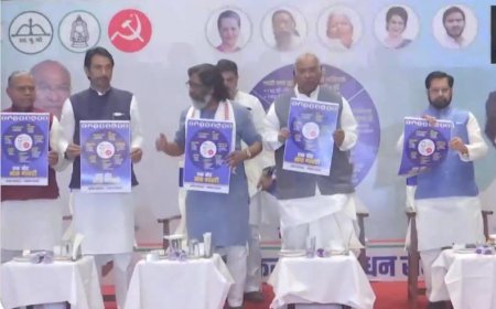 Political News: इंडिया गठबंधन ने झारखंड की जनता से किया 7 वादे, महिलाओं को मिलेगा 2500 रुपए महीना