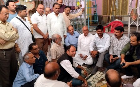 Deoband News: जीएसटी टीम की छापामारी से सराफा बाजार में मचा हड़कंप