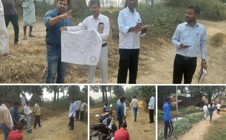 Hardoi News: विद्यालय की भूमि पर अवैध अतिक्रमण की शिकायत पर हुई पैमाइश मौके पर जांच करने पहुंची राजस्व टीम। 