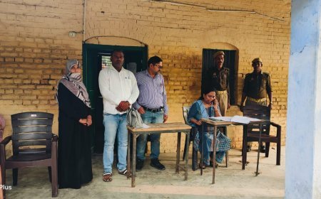 Hardoi News: एसडीएम ने बूथ निरीक्षण किया,अनुपस्थित बीएलओ के विरुद्ध कार्रवाई के निर्देश