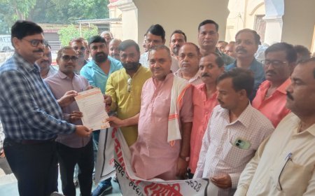 Hardoi News: कांट्रेक्टर्स एसोसिएशन ने विभिन्न समस्याओं को लेकर ज्ञापन सौंपा