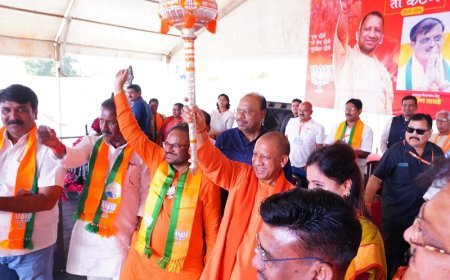 Political News: सीएम ने महाराष्ट्रवासियों को चेताया- बंटिए मत, वरना रामनवमी और गणपति शोभायात्रा पर पथराव करेंगे पत्थरबाज। 