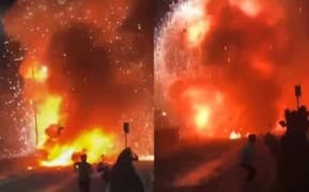 Mumbai Blast News: आक्सीजन सिलेंडर फटने से एम्बुलेंस में हुआ जबरदस्त ब्लास्ट, परखच्चे उड़े। 