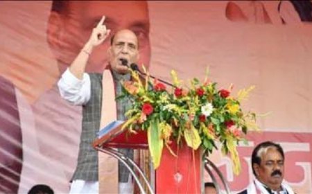 Political News: पुणे में  राजनाथ सिंह ने जनसभा को किया संबोधित, बोले- राहुल गांधी मोहब्बत की दुकान में बेच रहे नफरत। 