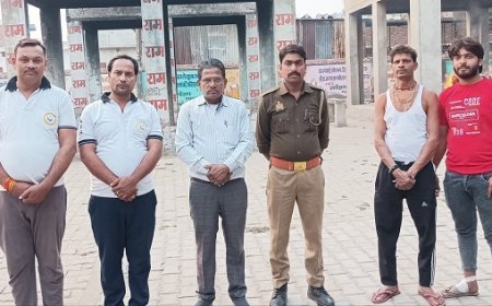 Hathras News: रेलवे ट्रैक पर मिले महिला के शव का समाजसेवियों ने किया दाहसंस्कार। 