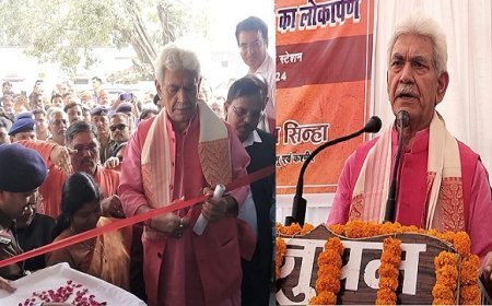 Ghazipur News: जम्मू काश्मीर के एलजी मनोज सिन्हा का बयान- राजनैतिक मामलों में प्रतिक्रिया देने की मुझे आवश्यकता नही है। 