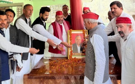 सहारनपुर: मुलायम सिंह यादव  की जयंती पर दी श्रद्धांजलि, जीवन यात्रा के बारे में बताया