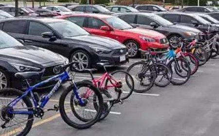 देश के इस राज्य में ₹200 में मिल रही साइकिल, ₹3000 में मिल रही बाइक और सवा लाख रुपए में मिल रही लग्जरी कार।