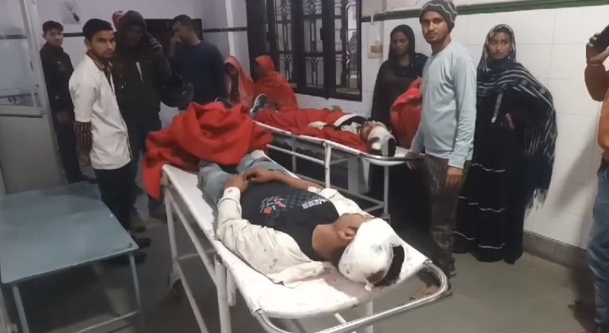 Sambhal News: दर्दनाक हादसा- ऑटो के भिड़त में आधा दर्जन लोग घायल।