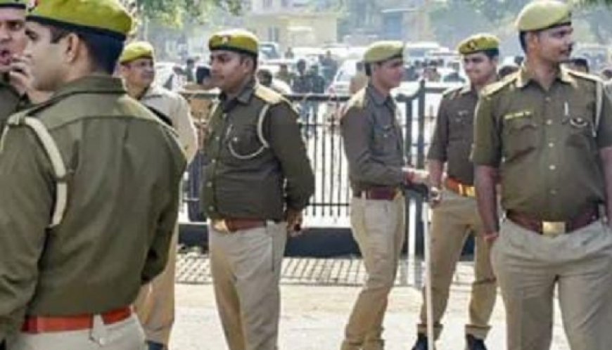 UP News: पुलिस वालों ने वर्दी में बनाई रील तो होगी कार्रवाई, सोशल मीडिया पॉलिसी लागू।