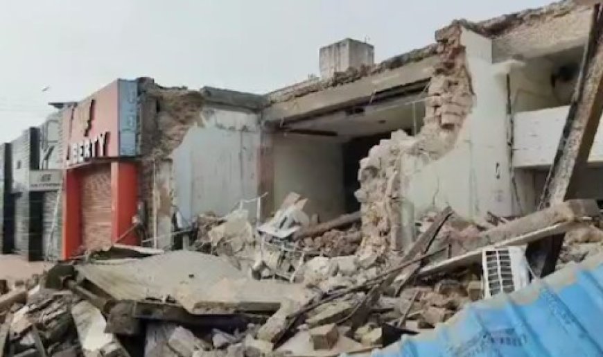 देवबंद: रेलवे रोड पर किसके आदेश से तोड़ी गई दुकानें, पता ही नहीं