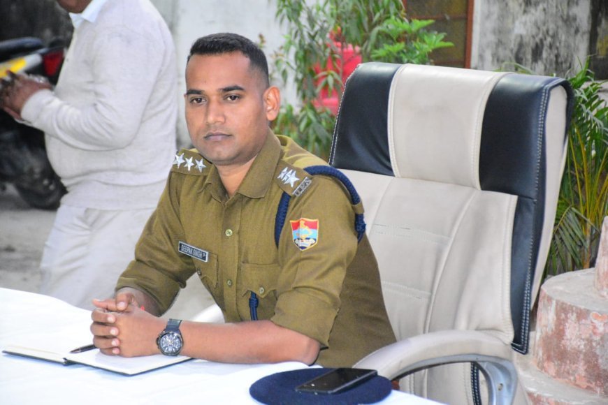 नवनियुक्त सीओ दीपक सिंह ने कोतवाली में व्यापारी पत्रकारों से की मुलाकात