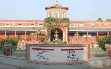 Agra News: दयालबाग यूनिवर्सिटी- 100 करोड़ से ज्यादा का मिला अनुदान, जिम्मेदार सरकार के समस्त नियमो को हवा में उड़ाया, जाने क्या है पूरा मामला