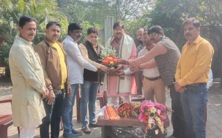 Jharkhand News: नवनिर्वाचित विधायक राज सिन्हा को दी बधाई,कराया समस्याओं से अवगत। 