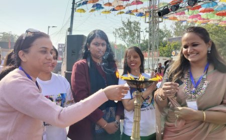 Agra: शीरोज़ हैंगआउट की दसवीं वर्षगांठ पर भव्य आयोजन: सशक्तिकरण और उम्मीदों का जश्न