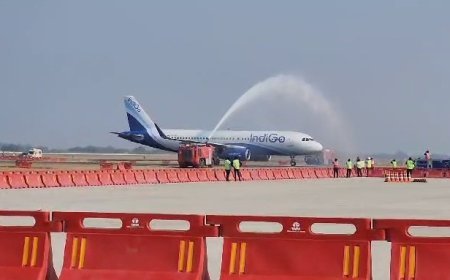 Lucknow News: सीएम योगी की पहल लाई रंग, नोएडा एयरपोर्ट पर पहली बार उतरा विमान।