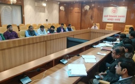 Hardoi News:  सीडीओ ने की बड़ी कार्यवाही- धीमी प्रगति पर सुरसा, बावन, अहिरोरी और सांडी के पशु चिकित्सा अधिकारियों को कारण बताओ नोटिस जारी करने के दिये निर्देश। 