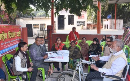 Kanpur: एलिम्को के भ्रष्टाचार के खिलाफ समस्या समाधान शिविर में पहुंचे दिव्यांग