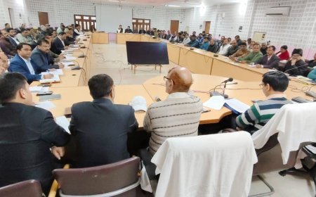 बलिया: जिलाधिकारी ने यूपीपीसीएस प्रारंभिक परीक्षा को शुचितापूर्ण एवं सकुशल संपन्न कराने के दिए निर्देश