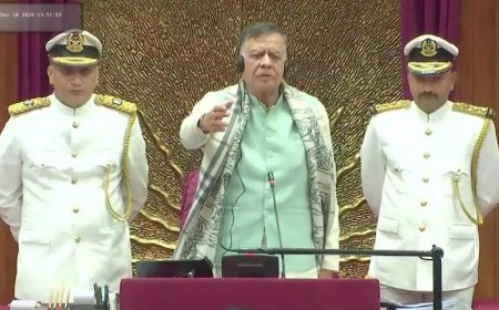 विधानसभा सत्र न्यूज़ अपडेट: सपा विधायक को संसद से बाहर निकाला, स्पीकर सतीश महाना ने पूरे सत्र के लिए निष्कासित किया। 