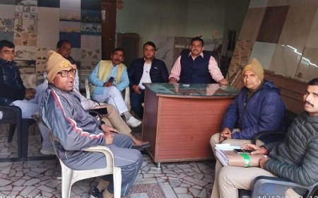 Kanpur News: कांग्रेस व्यापार प्रकोष्ठ के जिला अध्यक्ष आदित्य चौबे को पुलिस ने किया नजर बंद। 