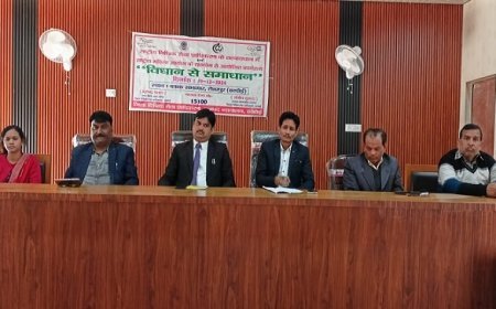 Hardoi News: कानूनी जागरुकता कार्यक्रम- महिलाओं की सुरक्षा और कल्याण से सम्बन्धित कानूनों के बारे में विस्तार से बताया गया। 