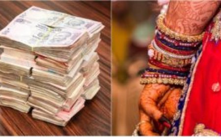 Agra News: दहेज एक्ट में फंसाने की धमकी देकर पति से प्लाट मांगा, पत्नी की मांग से अधिकारी भी हैरान। 